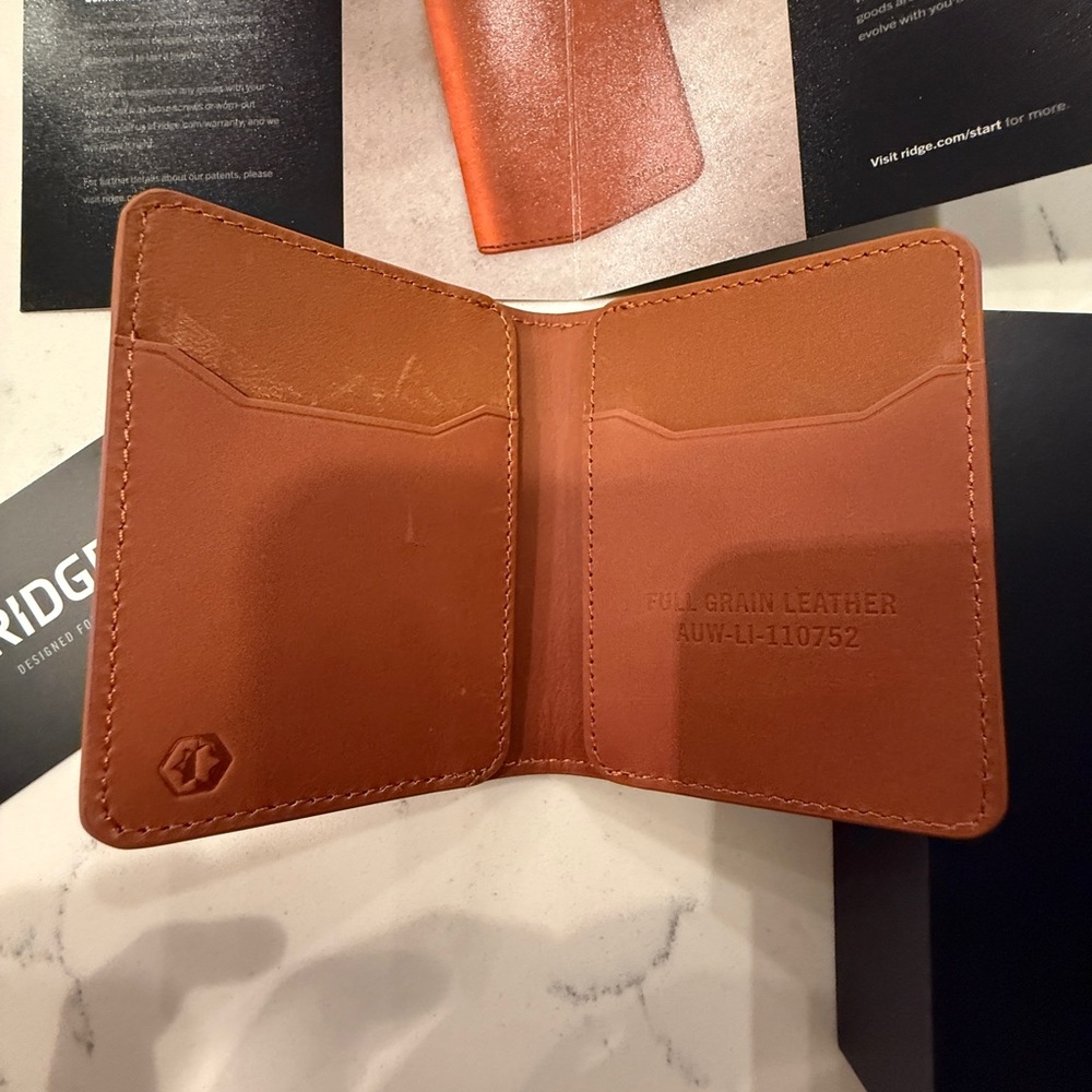 Ridge Bifold Leather Wallet - Tobacco Brown - Picture 2 of 7